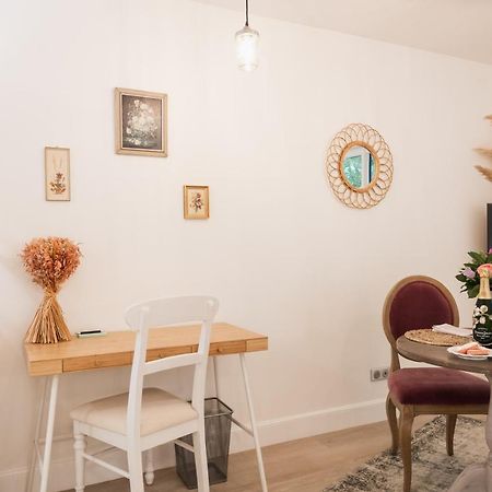 The French Boudoir Διαμέρισμα Επερνέ Εξωτερικό φωτογραφία
